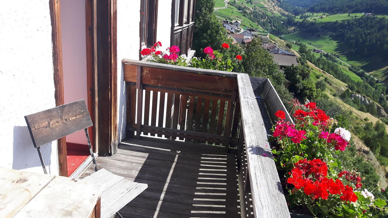 Hotel Gasthaus Weisskugel Malles Venosta Exteriér fotografie