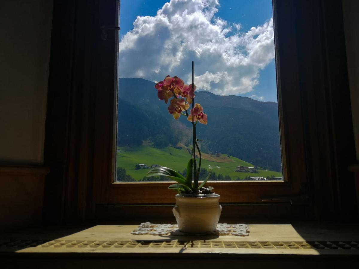 Hotel Gasthaus Weisskugel Malles Venosta Exteriér fotografie