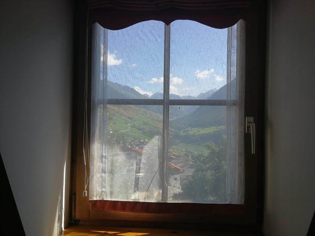 Hotel Gasthaus Weisskugel Malles Venosta Exteriér fotografie