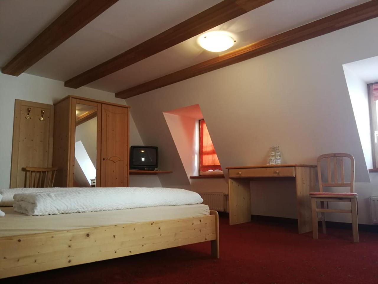 Hotel Gasthaus Weisskugel Malles Venosta Exteriér fotografie